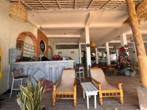 Surfview Beach Club & Hotel