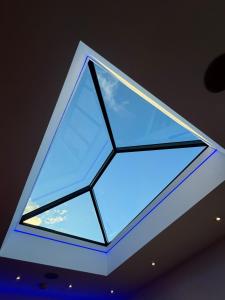 Modern 3 bed home with a hot tub