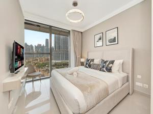 Kensington 1BR Dubai Mall connected