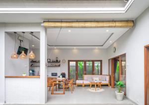 Villa in Canggu 2, Fast WiFi, 7 min to Beach-Clubs