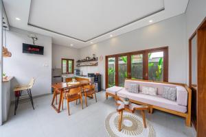 Villa in Canggu 2, Fast WiFi, 7 min to Beach-Clubs