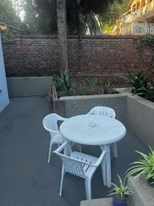 Melville Koppies view 1 bed cottage