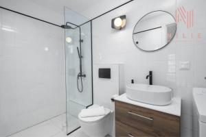 Manzzaro, Nilie Hospitality MGMT