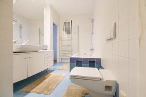 Operastreet Residences - Piano Suite