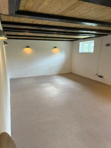 6 bedrooms 4 toilet Spacious Mansion Near Lalandia