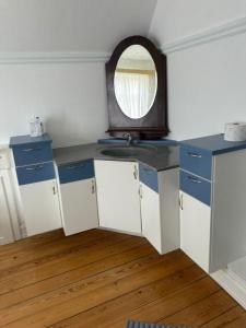 6 bedrooms 4 toilet Spacious Mansion Near Lalandia