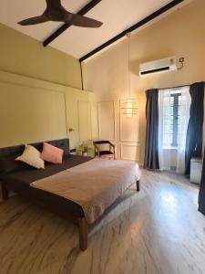 Casa Century - Indo Portuguese House with Comfortable Rooms near anjuna beach