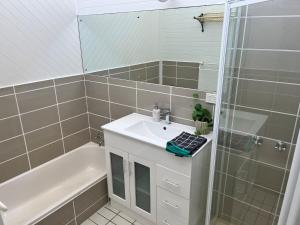 Seaside Escape, Ventnor