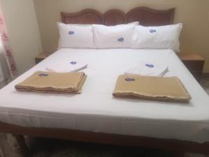 Madhu Shini AC Boarding and Lodging