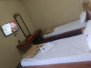 Madhu Shini AC Boarding and Lodging