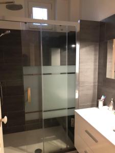 Gare district - with amenities - close to Paris