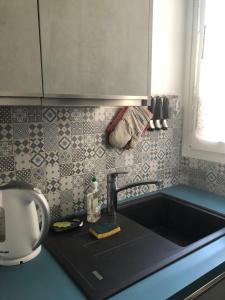 Gare district - with amenities - close to Paris