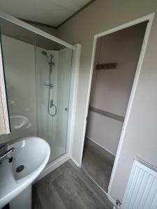 8 berth caravan Spinney Way Unity Beach Brean Somerset no pets