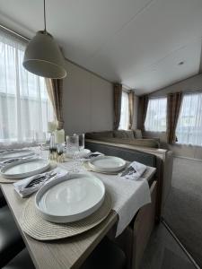 8 berth caravan Spinney Way Unity Beach Brean Somerset no pets