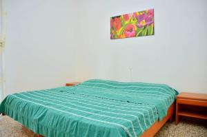 Semi-detached villa with large private garden