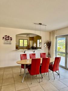 Villa resort 19p pleine vue lac piscine, sauna