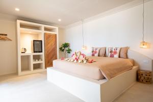 Relax Bay Beach Resort