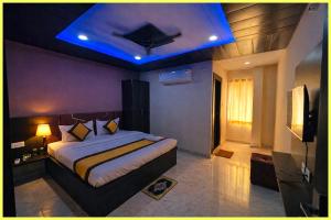 Hotel Ravvex Imperial Inn Near Vishwanath Temple # Free Wifi, Parking And Lift Facilities # Air Conditioning Rooms # Best Hotel