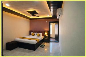 Hotel Ravvex Imperial Inn Near Vishwanath Temple # Free Wifi, Parking And Lift Facilities # Air Conditioning Rooms # Best Hotel