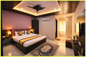 Hotel Ravvex Imperial Inn Near Vishwanath Temple # Free Wifi, Parking And Lift Facilities # Air Conditioning Rooms # Best Hotel