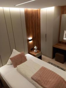 Deluxe Singleroom Comfort with Balcony