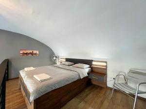 Twin Danube Lofts by Chain Bridge