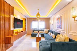 NEW Guéliz I Blue Mirage I Crafts and modernity