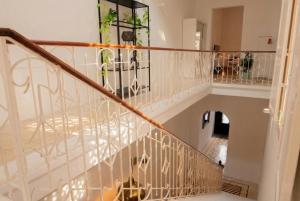 Villa Luciano - Rooftop Jacuzzi, BBQ, Billiards & Steps from Sea