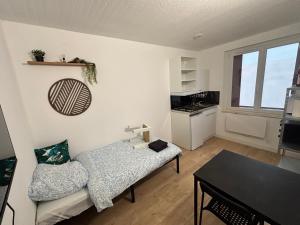 Studette Confort Proche Tramway et Gare