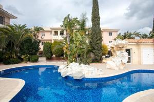 Modern & Fancy ground floor Studio - Pool & Relax