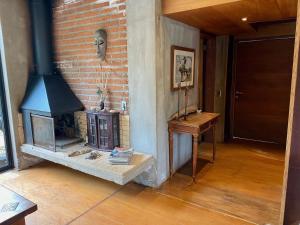 Refugio en el bosque con vista a la bahía