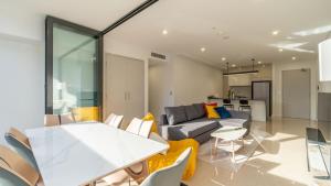 GYM Pool 5 Min Station Supermarket 1 Car Space