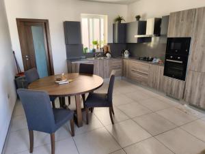 Valletta Family Home Waterfront & Gardens