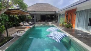 Seminyak Tropical Oasis Center-3 Br-Private Pool