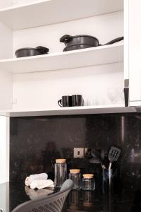 Cozy 1BR Apartment with Terrace