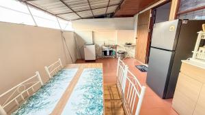 City center room with mountain view