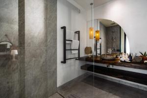 Villa Lembah Giri by GORO