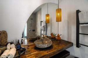 Villa Lembah Giri by GORO