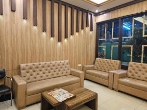 Bharat G House -- Near Anand Vihar Railway Station