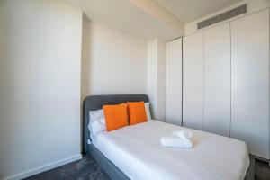 Spacious 3BR Haven 2 Min to Station & market