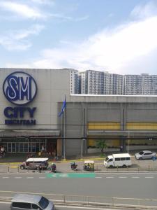 Cozy and Comfy Retreat with Balcony