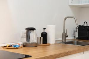 Isola8 - Stylish Design Flat, 5min metro and Garibaldi, Bosco Verticale view