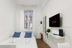 Isola8 - Stylish Design Flat, 5min metro and Garibaldi, Bosco Verticale view