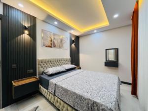 16 with Fast Internet and Elevator