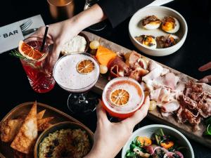 Novotel Lyon Centre-Confluence Bord de Saone