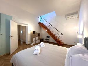 Le Campane-with 360 view terrace on historic city