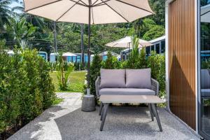 Nomad Cabin Bangtao — Pool, Terrace & Breakfast