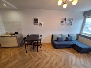 Modern 2-Room Apartment Near Tauron Arena & EXPO