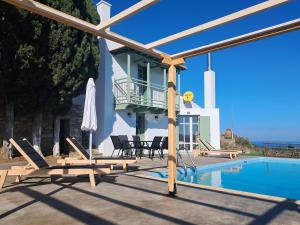 Villa Anemopili above Skopelos town with amazing sea view