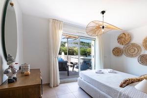 LElysium - Exceptional 220 sqm Penthouse - Private Terrace & Jacuzzi - AC - 3 Parking Spaces